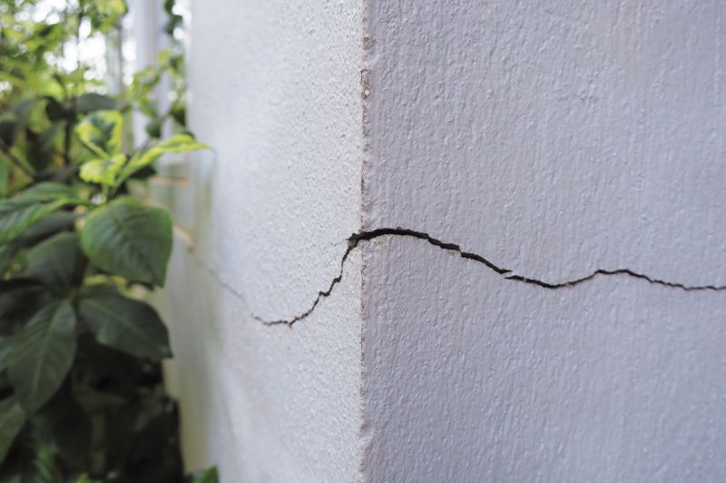 Structural Crack Repair in Miami Beach, FL